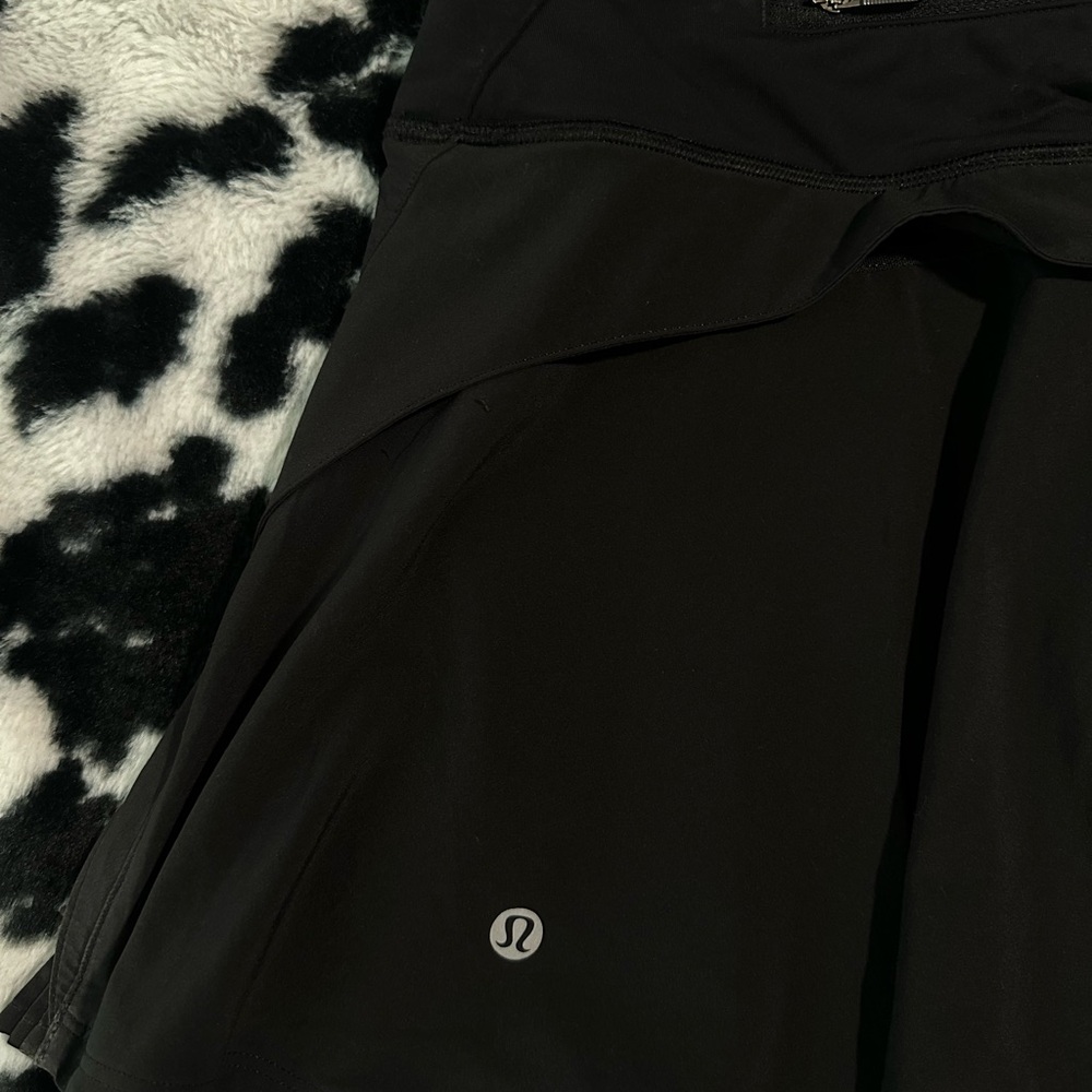 lululemon black athletic skort with inner shorts